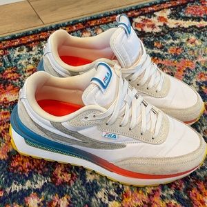 Like New Fila Sneakers